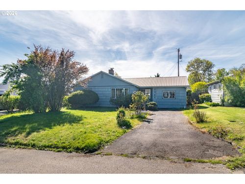 3064 Ne Porter St, Roseburg, OR, 97470-1314 | Card Image