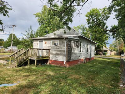 1021 N 11 Street, House other with 2 bedrooms, 1 bathrooms and null parking in Mattoon IL | Image 2