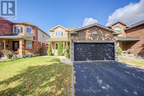 32 Brockman Crescent, Ajax (Central West), ON, L1T4B3 | Card Image