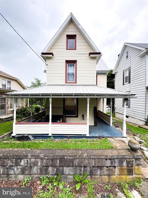 31 S Mann Ave, YEAGERTOWN, PA, 17099-9662 | Card Image