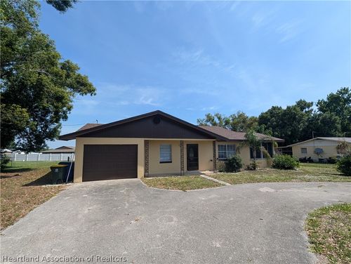 222 Hillcrest Dr, Avon Park, FL, 33825-9261 | Card Image