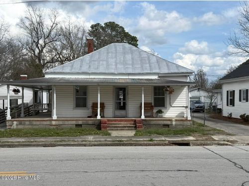 302 N Main St, Cove City, NC, 28523-9268 | Card Image