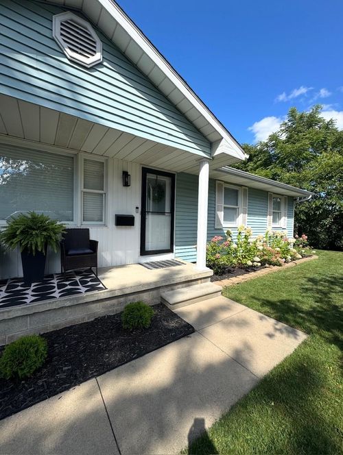 36351 Chaskey St, Richmond, MI, 48062-1618 | Card Image