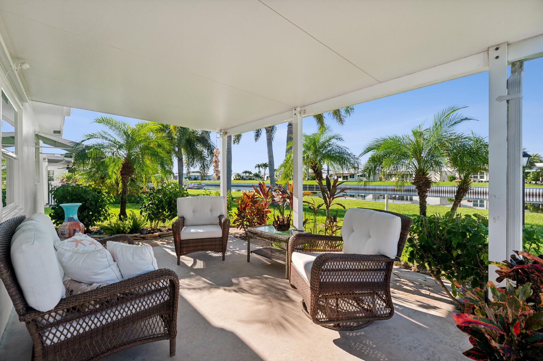 7th Ave, Boynton Beach, FL 33426