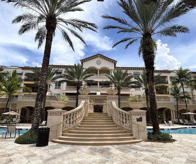 Enormous an magnificent Pool Area | Image 40