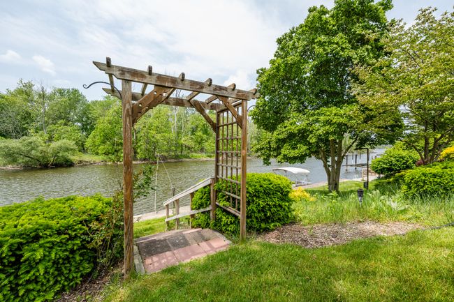 2310 Riverbend Dr, House other with 3 bedrooms, 4 bathrooms and null parking in Benton Harbor MI | Image 48