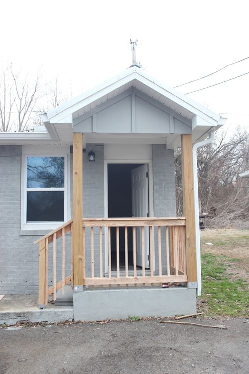 10-129 Cascade Ave, Mc Minnville, TN, 37110-6558 | Card Image