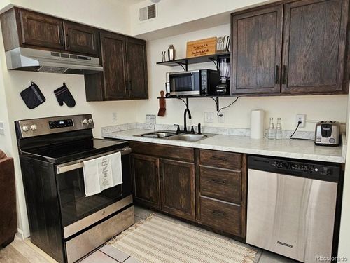 320-1830 Newland Ct, Lakewood, CO, 80214-1429 | Card Image