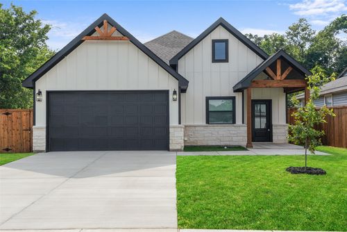 510 Paradise St, Fort Worth, TX, 76111-2230 | Card Image