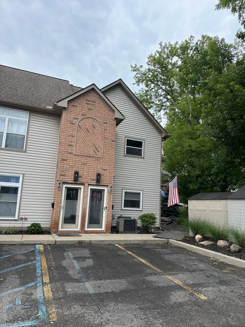 4-40 Park Island Dr, Lake Orion, MI, 48362-2758 | Card Image