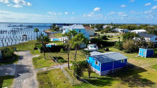 1116 6th St, San Leon, TX, 77539-2413 | Card Image