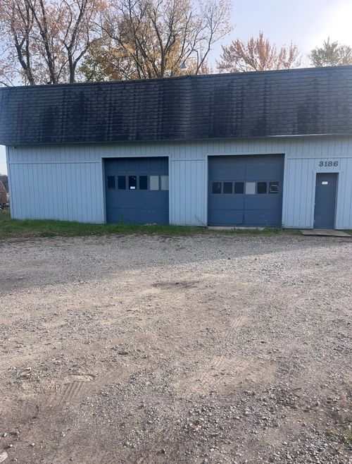 3186 E Atherton Rd, Burton, MI, 48529-1004 | Card Image