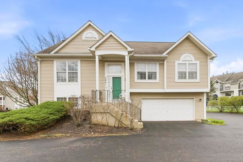 2861 Shelly Ln, Aurora, IL, 60504-5890 | Card Image