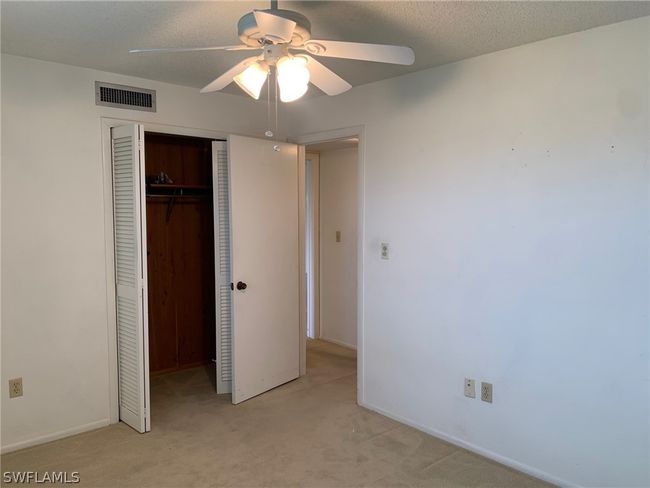 Guest Bedroom with Ceiling Fan | Image 17