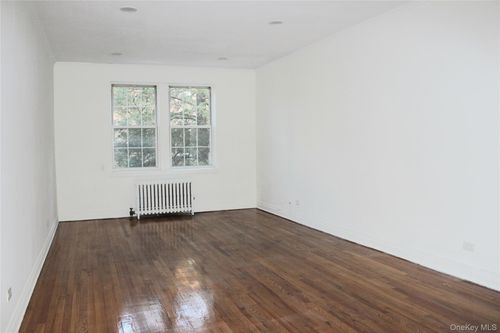 apt-2l-1 Ash Pl, Great Neck, NY, 11021-3209 | Card Image