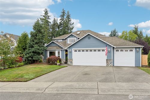 5718 Hillpointe Cir, Lynnwood, WA, 98037-8334 | Card Image
