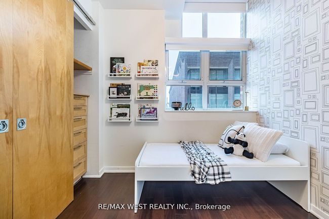821 - 155 Dalhousie St, Condo with 2 bedrooms, 2 bathrooms and null parking in Toronto ON | Image 29