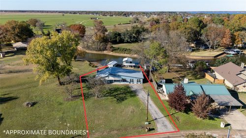 111 Rocking Chair Ranch Rd, Trinidad, TX, 75163-4012 | Card Image