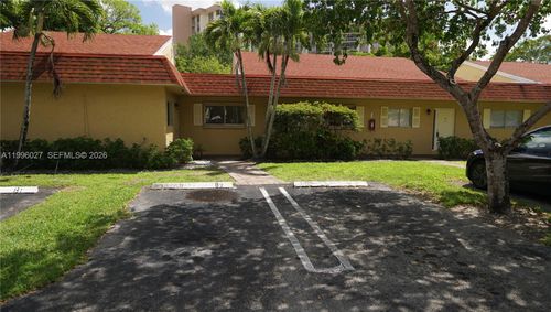 apt-b2-10722 La Placida Dr, Coral Springs, FL, 33065-3752 | Card Image