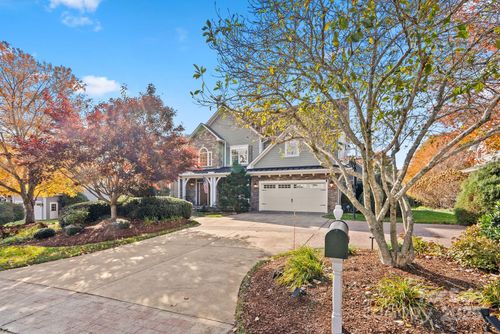 6 Huntington Chase Dr, Asheville, NC, 28805-1182 | Card Image