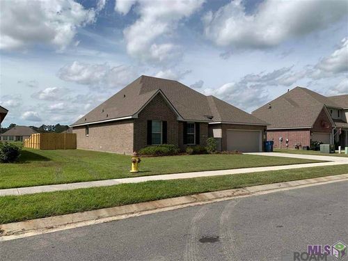17609 Eagles Perch Dr, Prairieville, LA, 70769-6066 | Card Image
