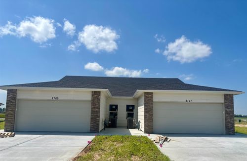 2111 N Melody Ln, Goddard, KS, 67052-2202 | Card Image