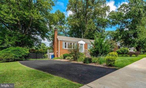 608 Tazewell Rd Nw, VIENNA, VA, 22180-4176 | Card Image