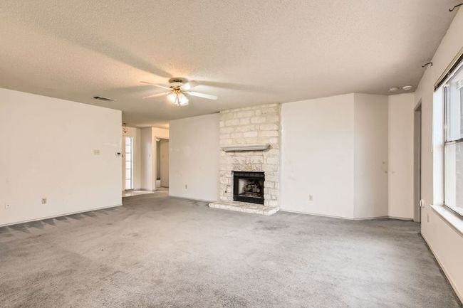 10421 Cayuse Cv, House other with 3 bedrooms, 2 bathrooms and 4 parking in Austin TX | Image 7