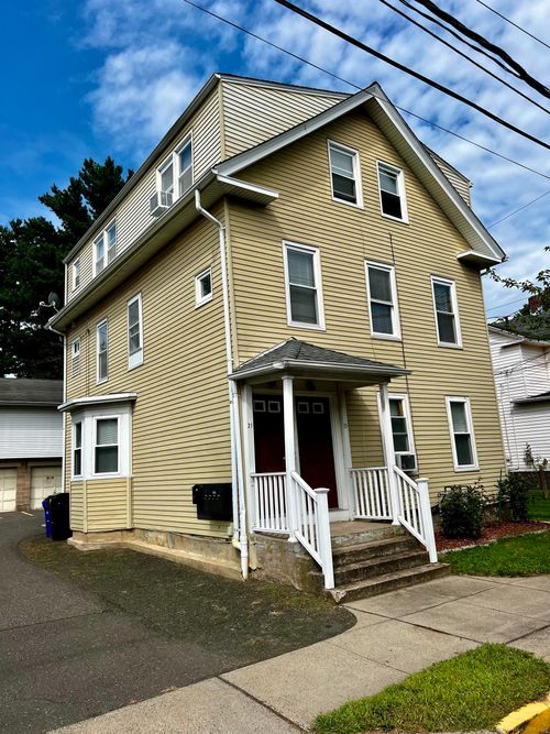 2-21 Oak St, Middletown, CT, 06457-3701 | Card Image