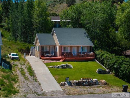 553 W Booth, Lava Hot Springs, ID, 83246-1577 | Card Image