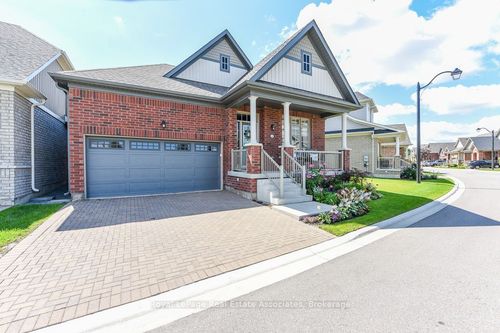4 Abelia St, Brampton, ON, L6R4C7 | Card Image