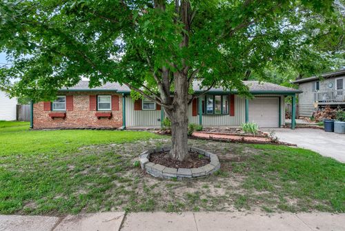 913 N Wilbur Ln, Wichita, KS, 67212-3131 | Card Image