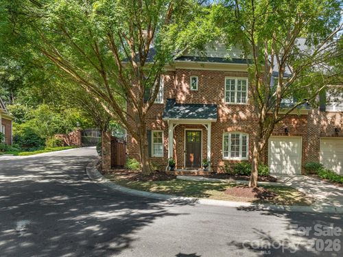 221 Crownsgate Ct, Charlotte, NC, 28207-1123 | Card Image