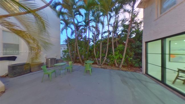 2 - 893 Ne 81st St, Condo with 2 bedrooms, 1 bathrooms and null parking in Miami FL | Image 59