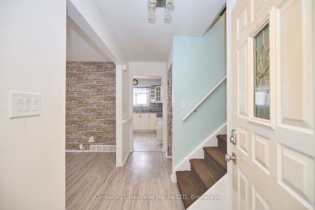 1383 Garrison Rd, House other with 3 bedrooms, 2 bathrooms and 8 parking in Fort Erie ON | Image 20