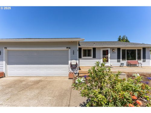 909 Delta Dr Ne, Keizer, OR, 97303-4322 | Card Image