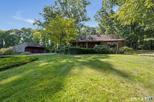 111 Rye St, Broad Brook, CT, 06016-9581 | Card Image