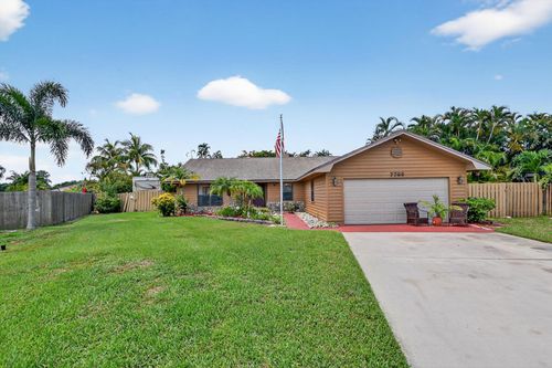 7700 Woodland Creek Ln, Lake Worth, FL, 33467-6515 | Card Image