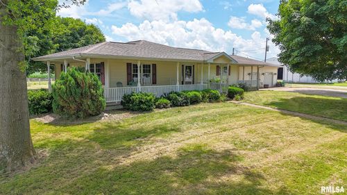 24019 Jellystone Ave, Petersburg, IL, 62675-7040 | Card Image