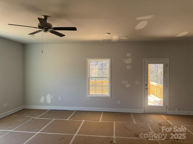 Photo representation. Colors and options will differ. | Image 37