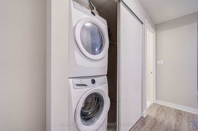 811 - 50 Ordnance St, Condo with 3 bedrooms, 2 bathrooms and 1 parking in Toronto ON | Image 36