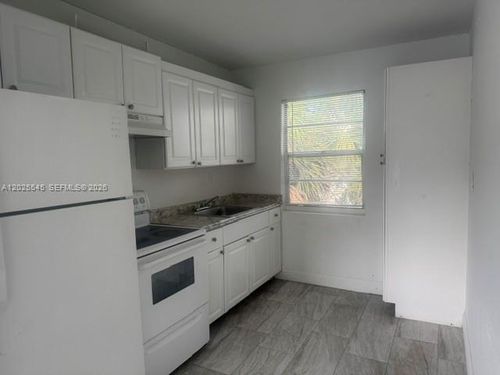 8-608 5th St, West Palm Beach, FL, 33401-4131 | Card Image