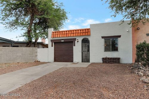 1765 W Elm St, Tucson, AZ, 85745-1907 | Card Image