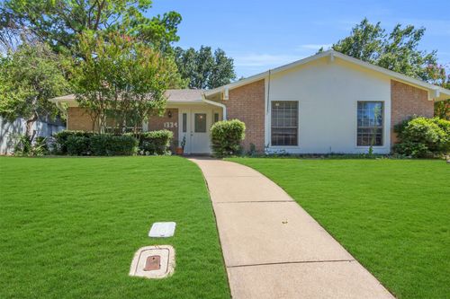 1334 Evergreen Dr, Lewisville, TX, 75067-3327 | Card Image