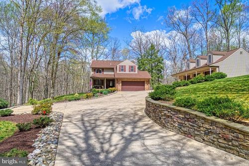 10001 Wisakon Trl, MANASSAS, VA, 20111-2663 | Card Image