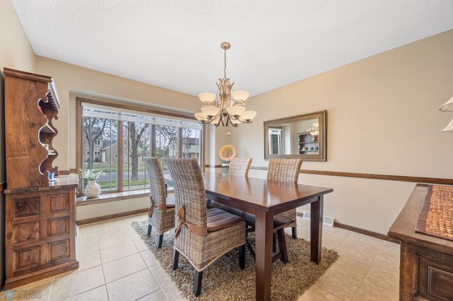 Formal dining | Image 18