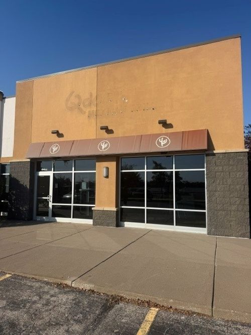 4402 16th St, Moline, IL, 61265-7012 | Card Image