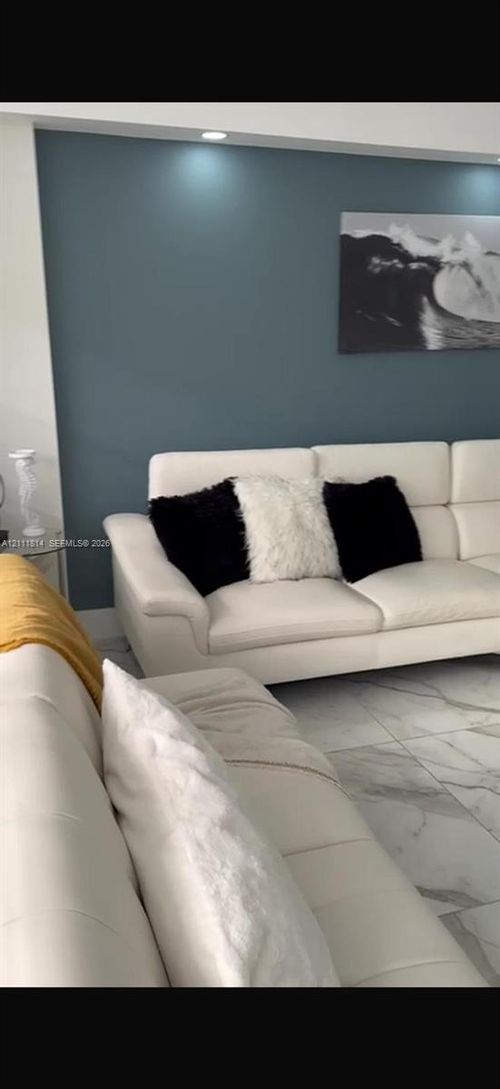 307-3725 S Ocean Dr, Hollywood, FL, 33019-2907 | Card Image
