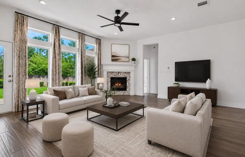 126 Canary Island Cir, Montgomery, TX, 77316-1947 | Card Image
