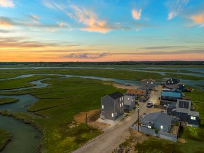 7 Cross Beach Road, Home with 3 bedrooms, 2 bathrooms and null parking in Seabrook NH | Image 1